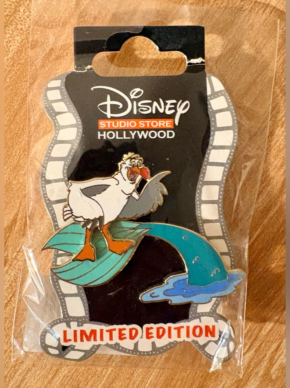 DSF DSSH Disney Pin Trading Feathered Series SCUTTLE Little Mermaid LE 500 Pin